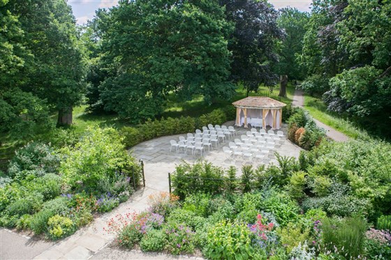 The Russell Suite Outdoor Ceremony