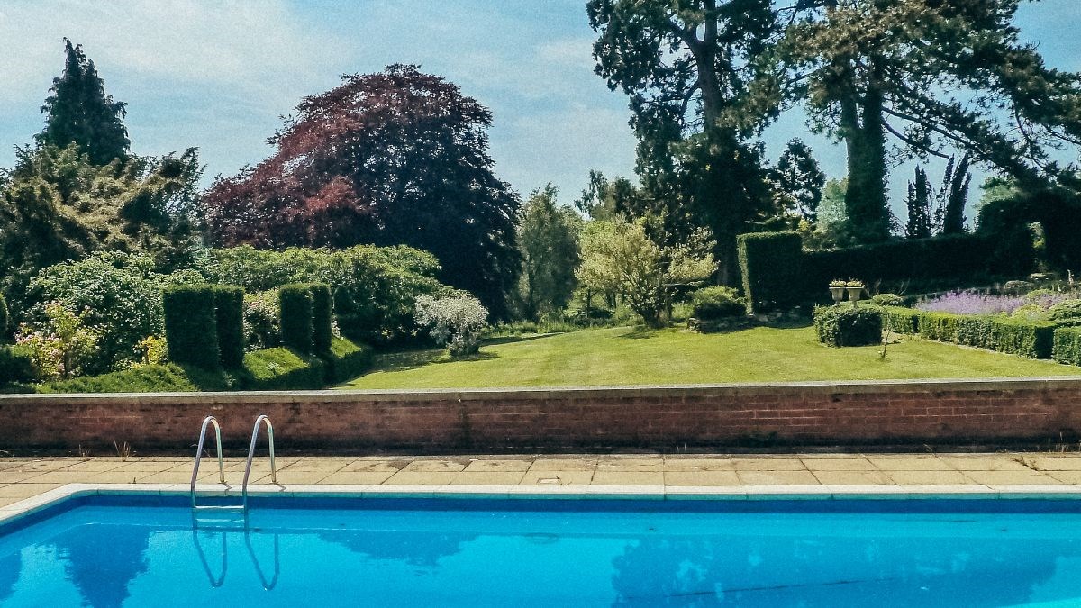Heated outdoor pool open May to October