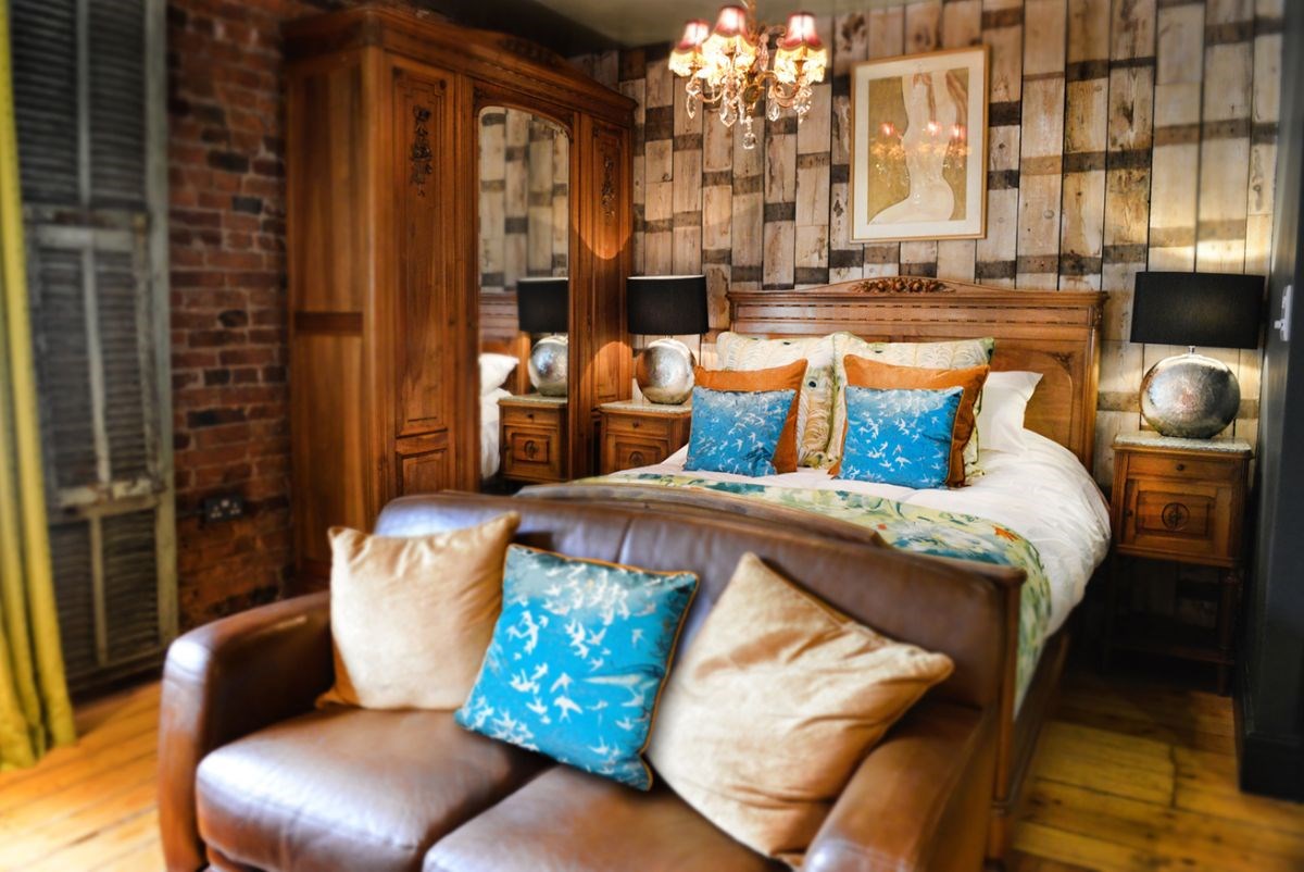 Robuck Inn The Roebuck Inn - Knutsford | Pubs with Rooms | Britain's Finest