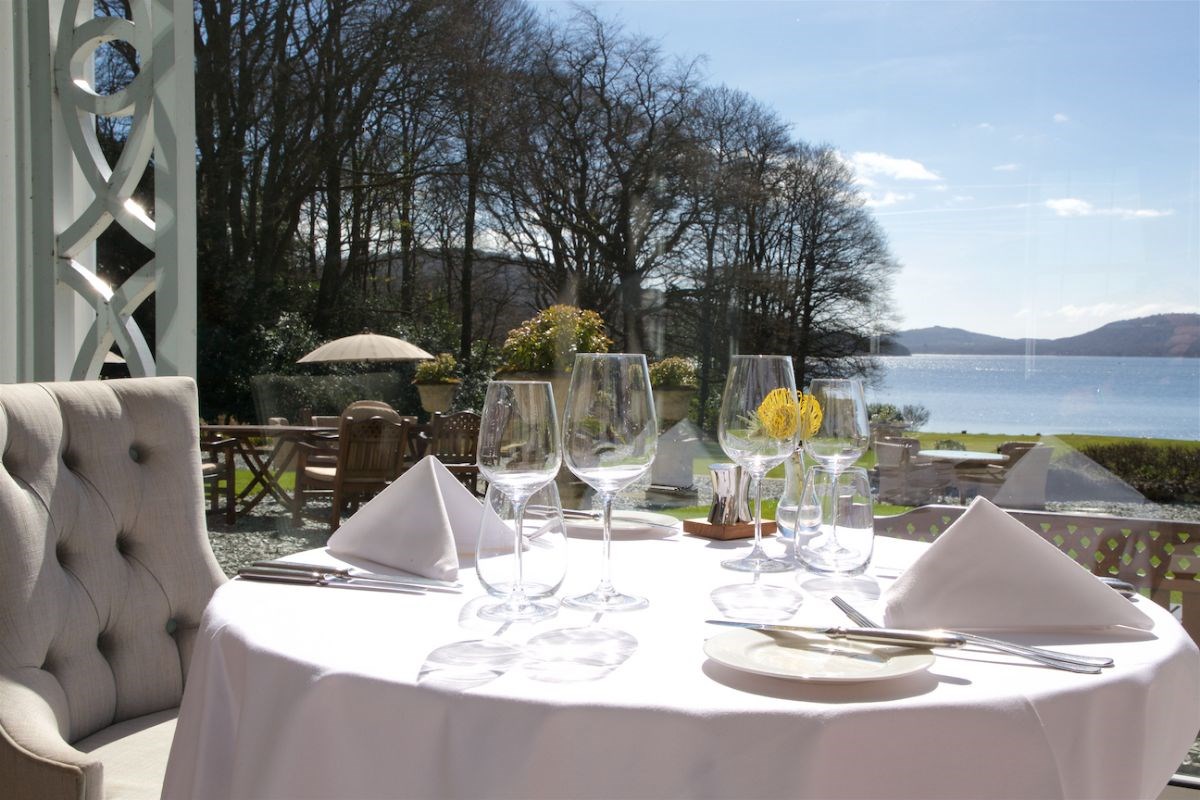Dine in the conservatory