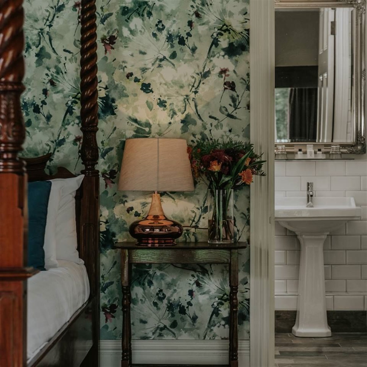 Healing Manor Hotel