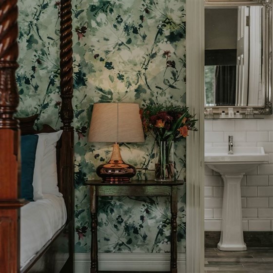 Healing Manor Hotel