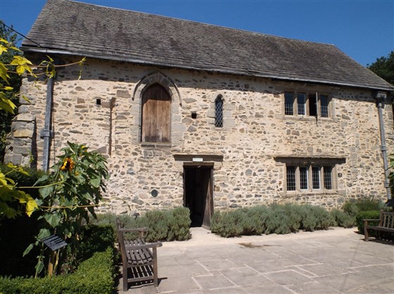 1620s House and Garden credited to Leicestershire County Council