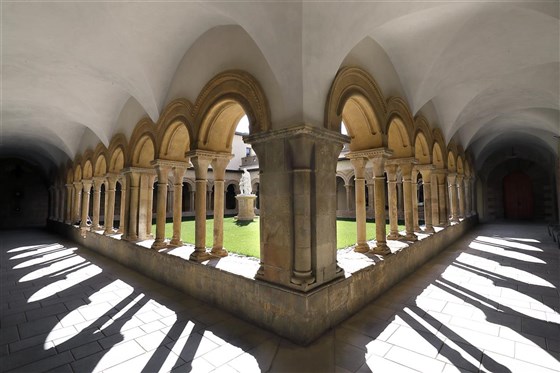Cloître