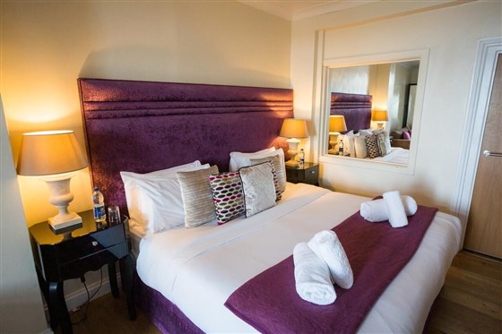 Suite avec bain à remous et bain à remous extérieur