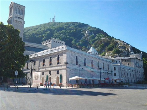 Santuario fuente wikipedia