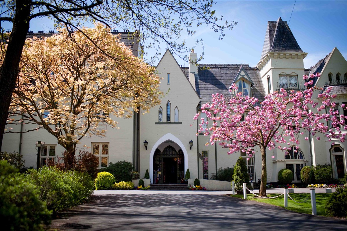 Located at the Glen Yr Afon House Hotel