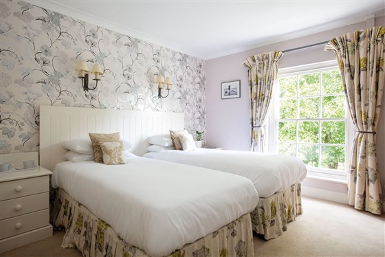 Premium Twin Bedroom