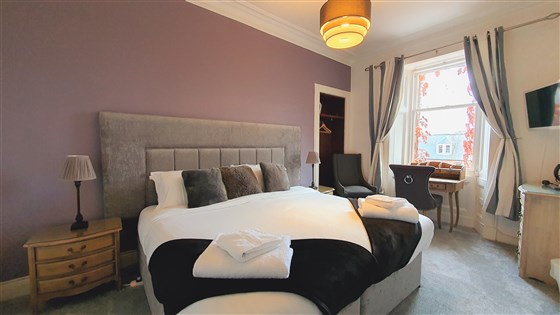 Chambre double ou lits jumeaux avec vue sur la colline