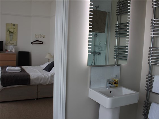 Family Ensuite and Double Bedroom