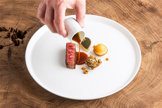 HIGHLAND WAGYU, garlic, thyme