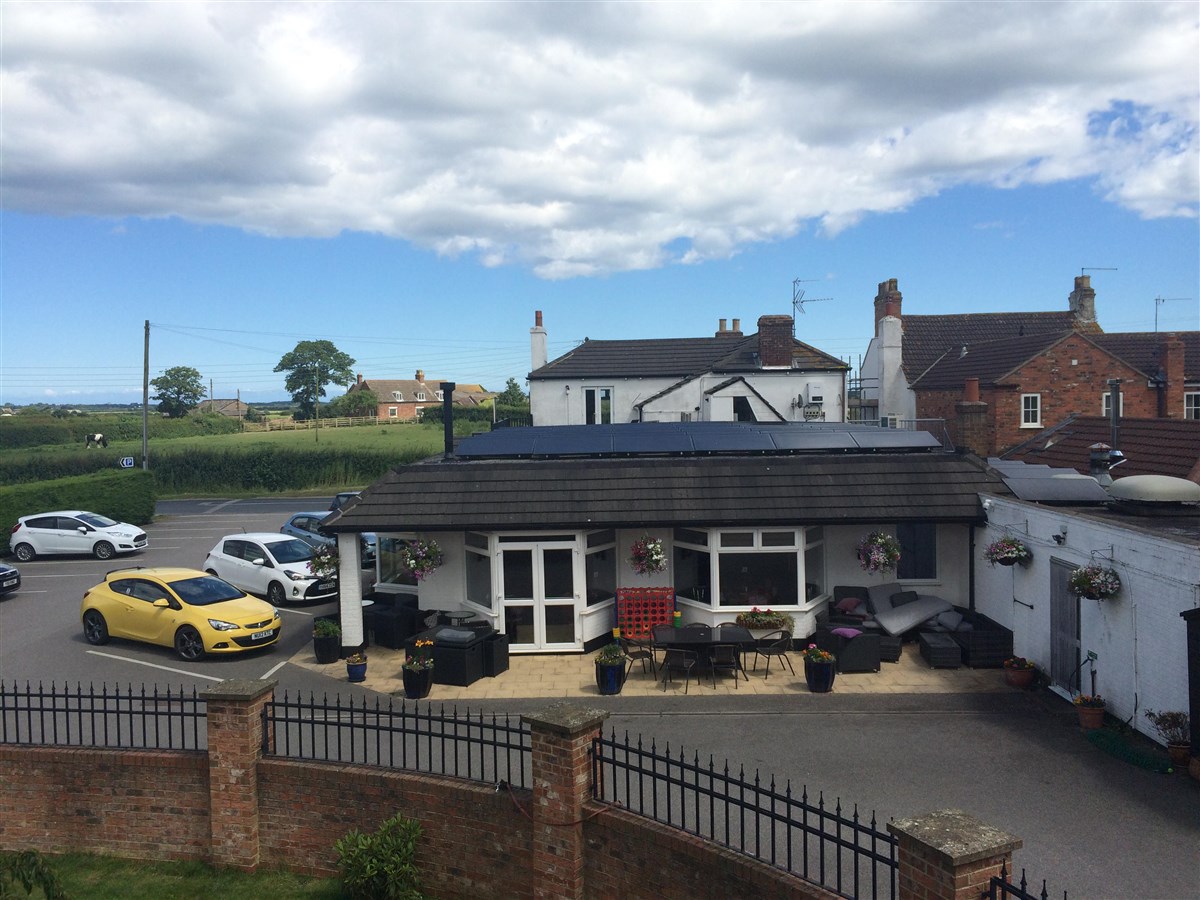 Vista traseira da ferrovia