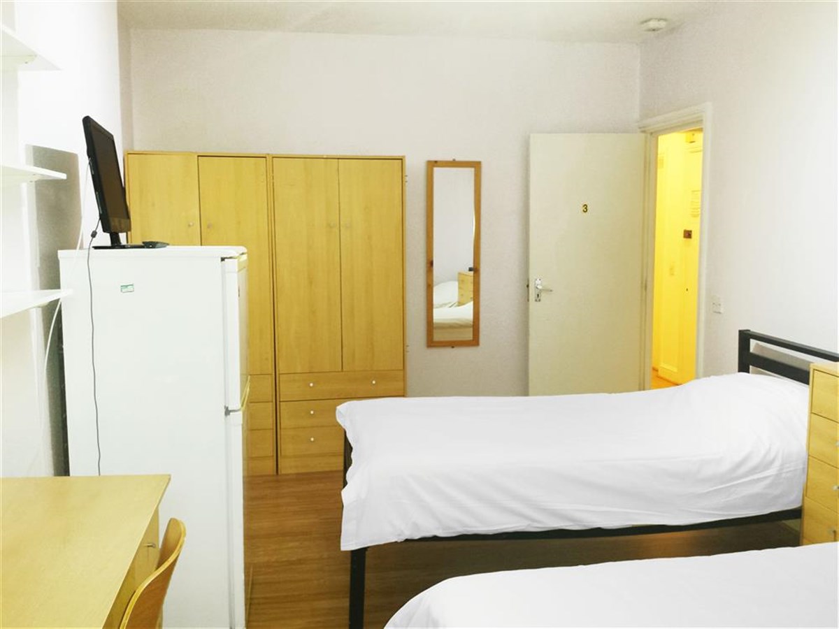 twin room