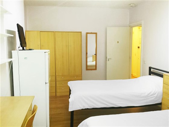 twin room
