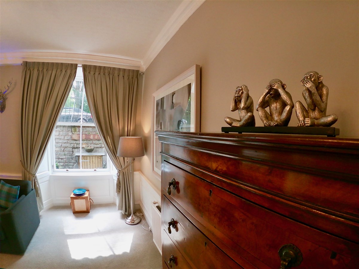 Luxurious Living Room.