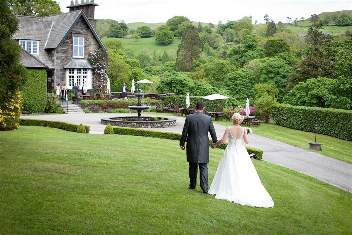The Lawn Looking Back at the House | Broadoaks Country House Lake District Wedding Venue