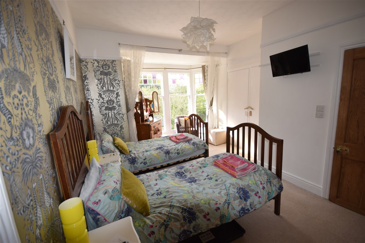 King superior ensuite  with shower sea view  (as twin )