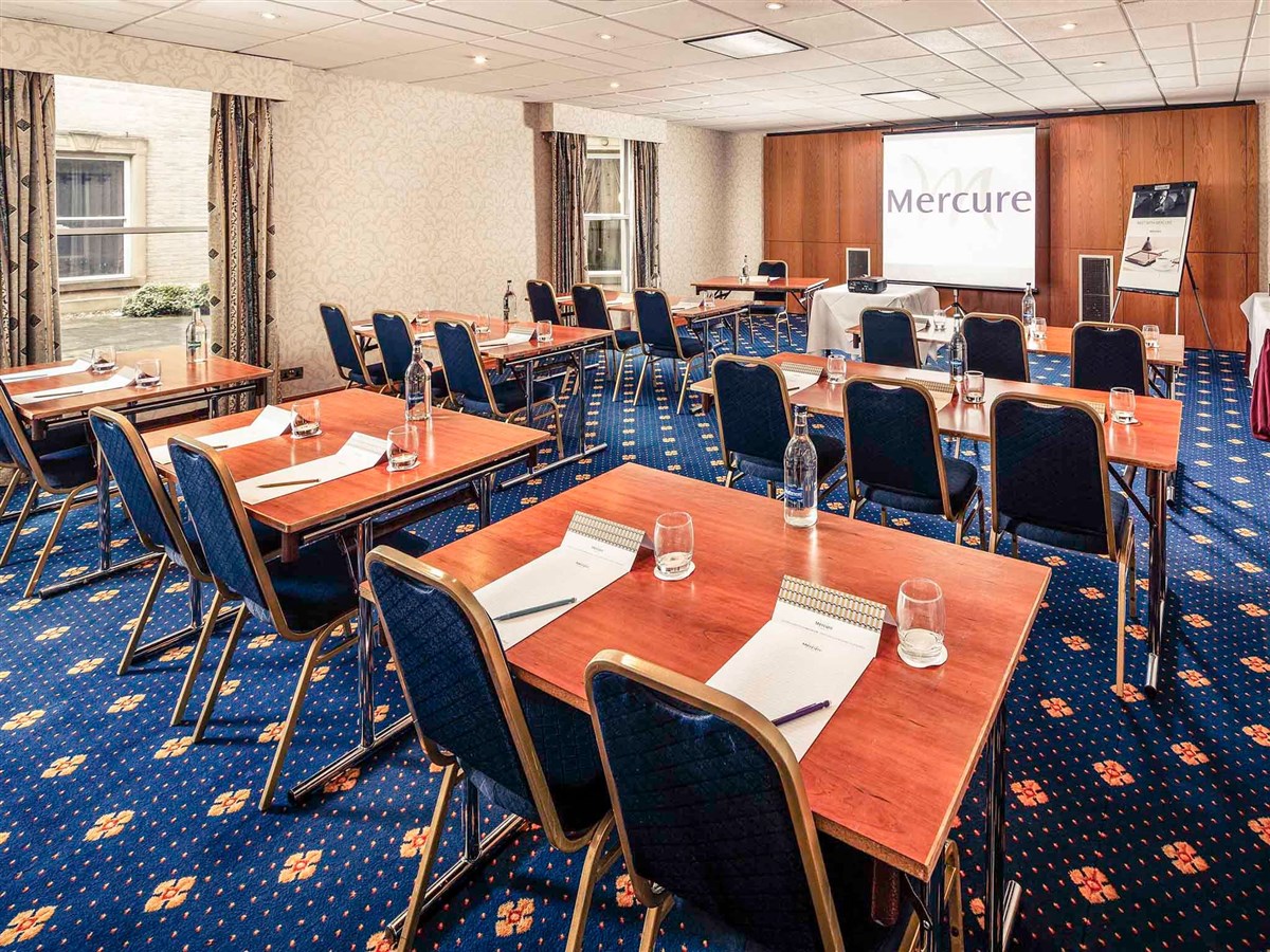Fairfield Manor Hotel