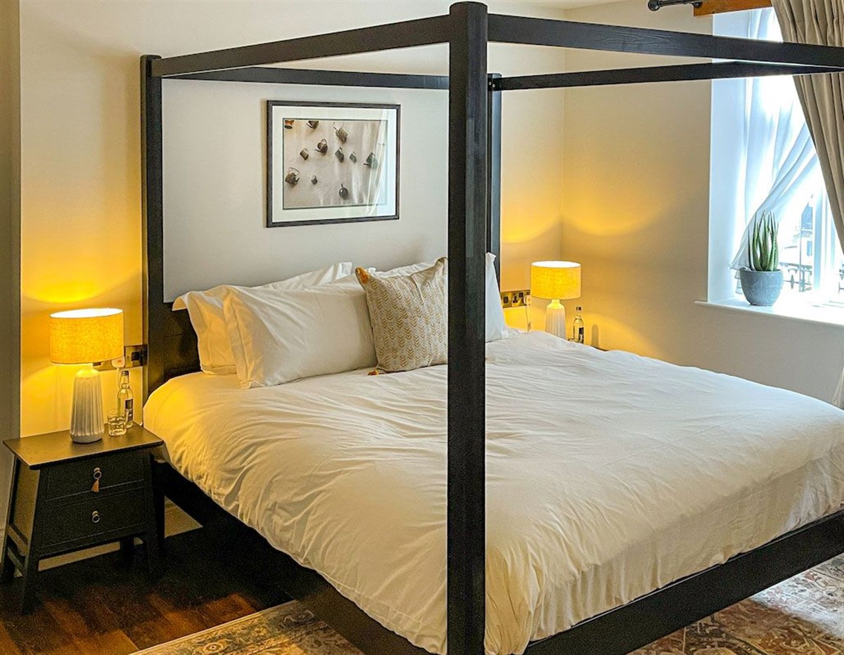 Parador 44