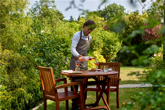 Al Fresco Dining 