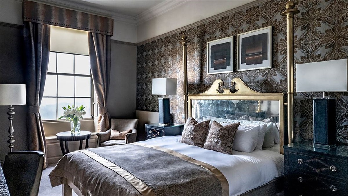 Wood Hall Hotel & Spa