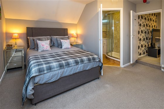 Holly House Naunton Suite