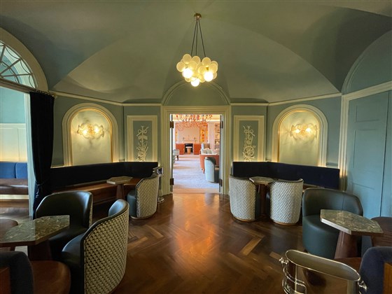 Octagon Bar