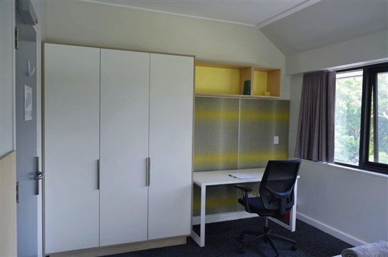 Bureau TRL dans chaque chambre