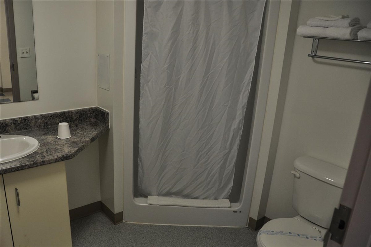 Suite de dos dormitorios, baño.
