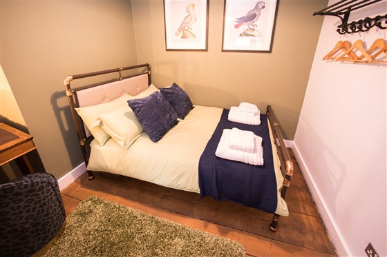 2nd Double Bedroom showing double bed