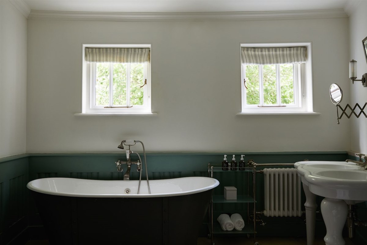 Lime Wood bathroom