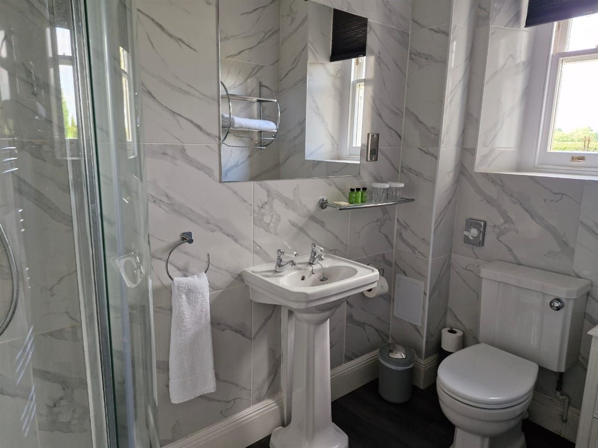 Ensuite