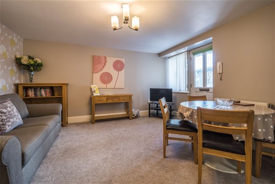 Lounge & Dining Room