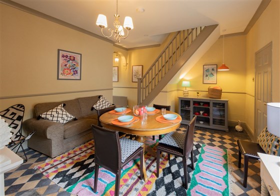 No.2 Townhouse