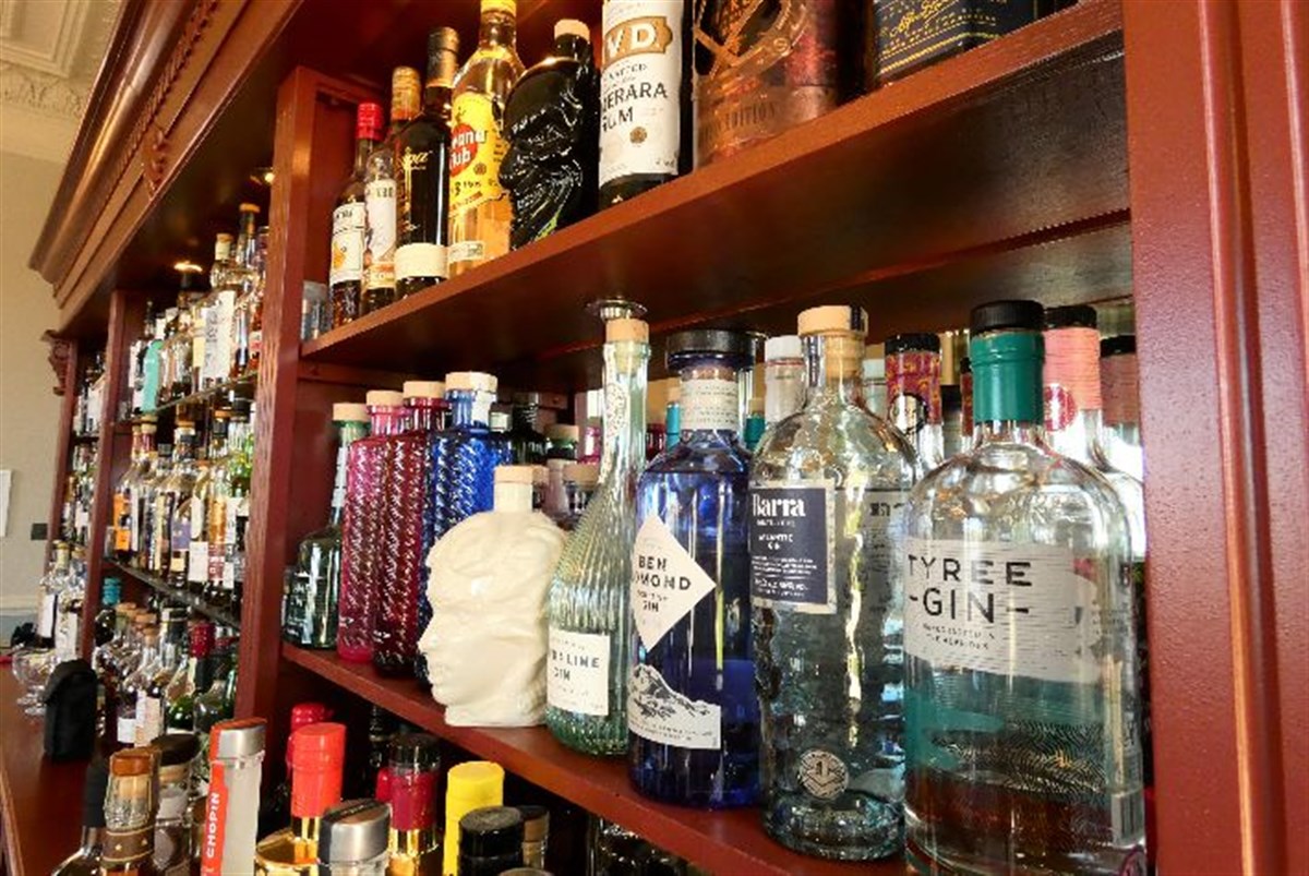 Lounge bar selection