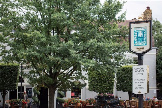 Coach & Horses