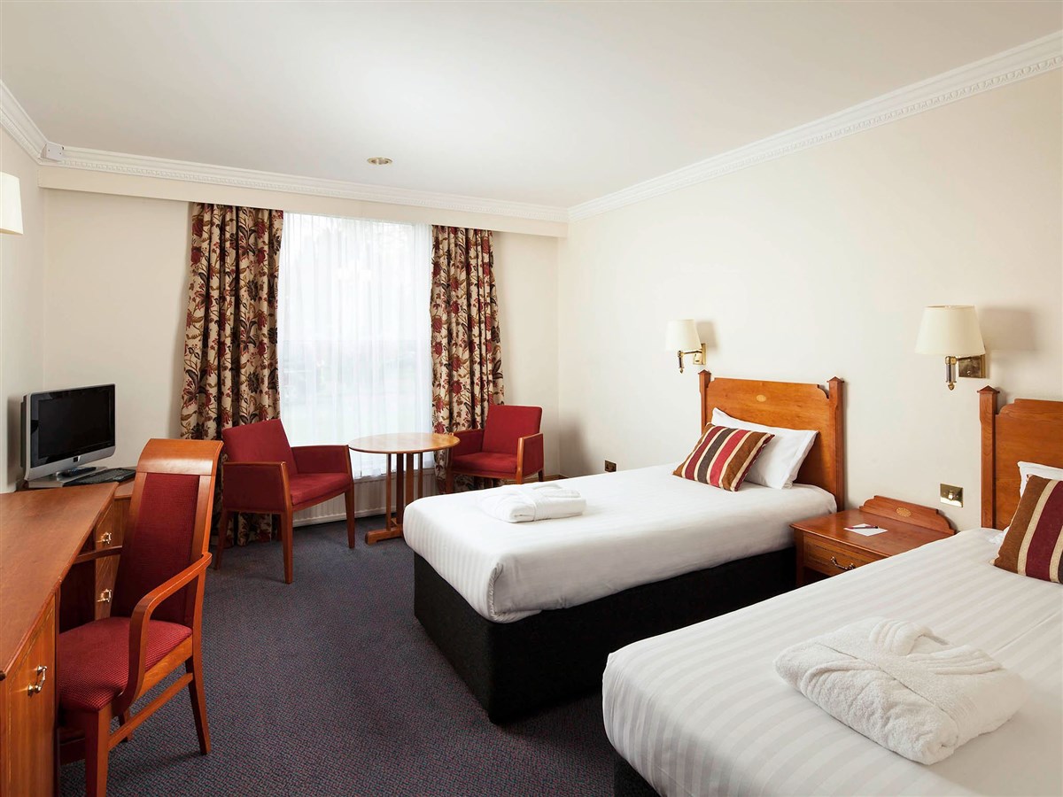 Fairfield Manor Hotel