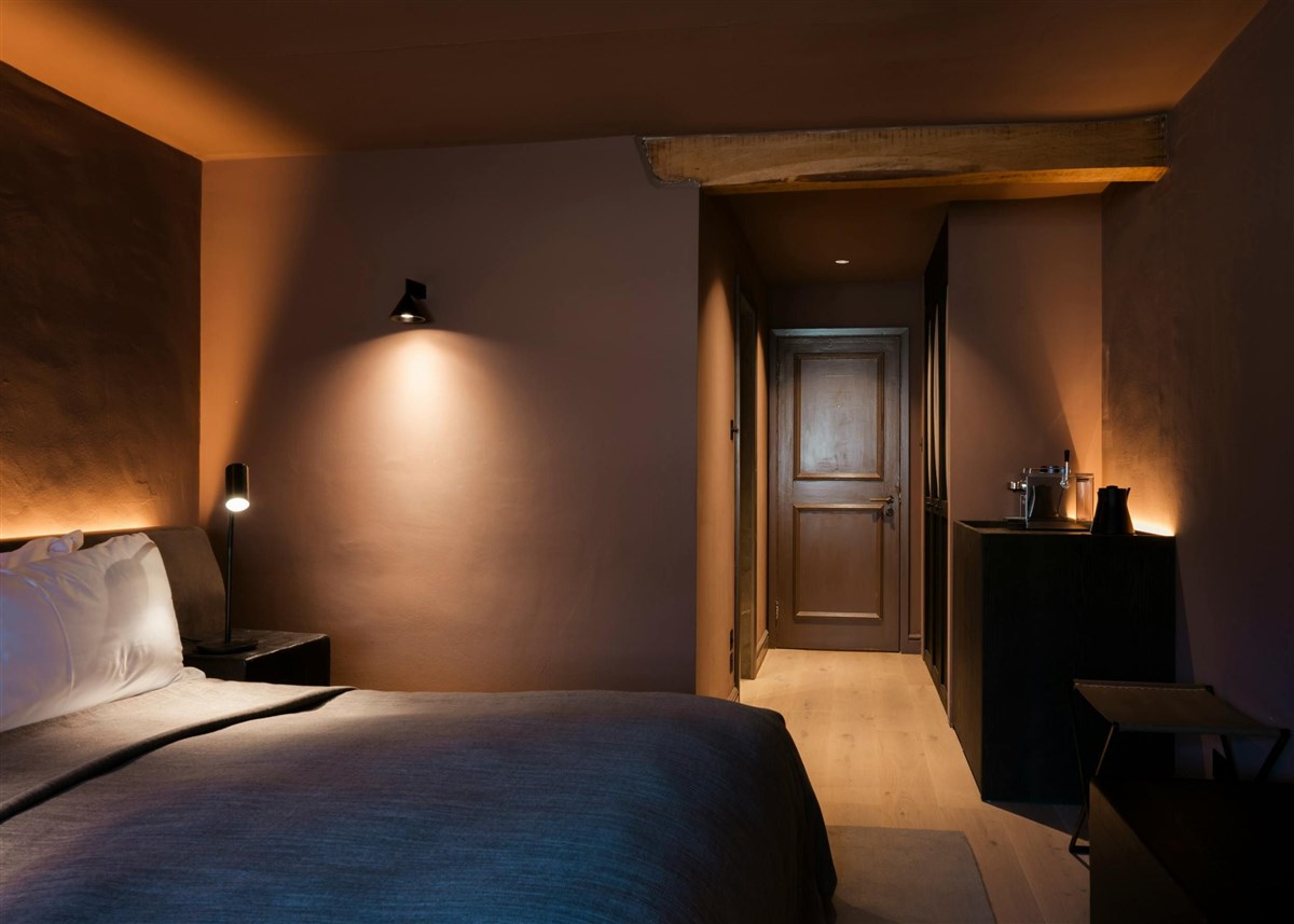 Courtyard Comfy Rooms