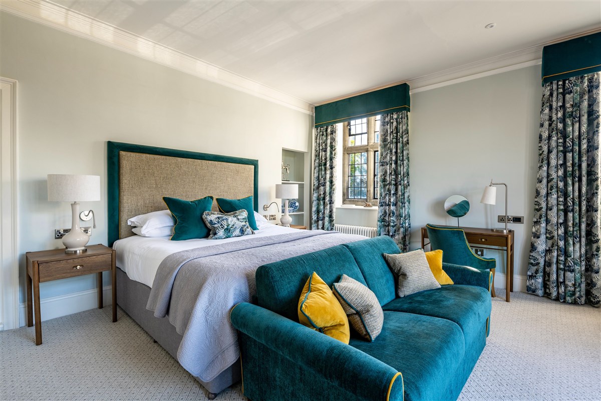 Feature Room