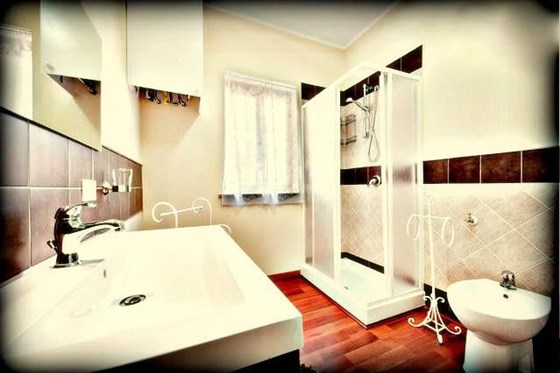 Bathroom - Blue Room