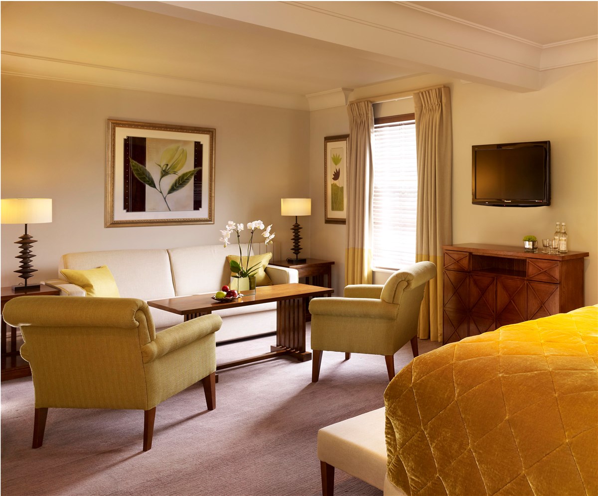 Bedroom - Feature Suite