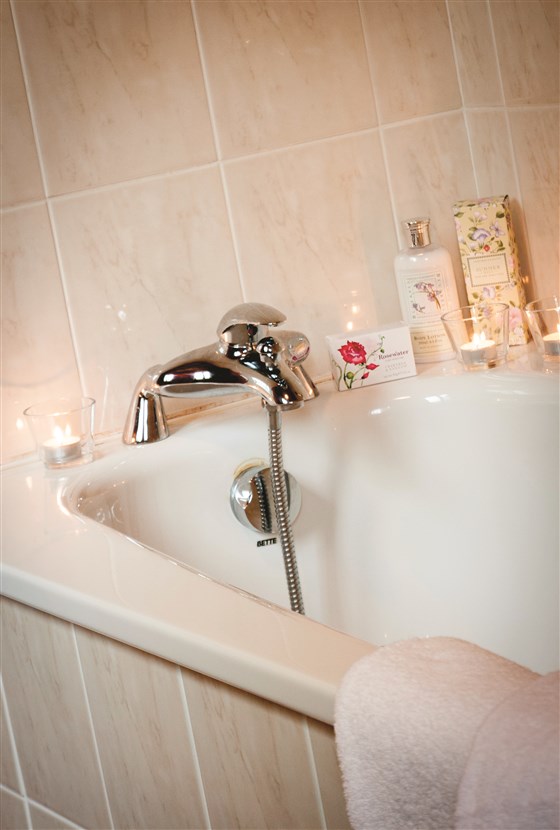 Lodge Bathroom
