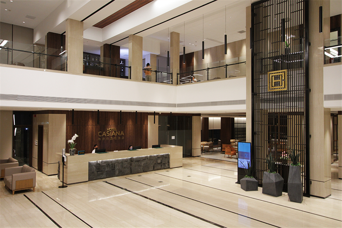 Hotel Lobby