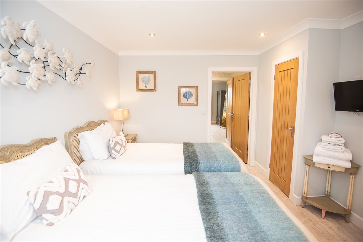 Gallops twin room