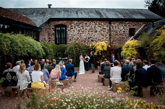 Mediterranean Courtyard - Outdoor ceremony 