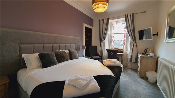 Chambre double ou lits jumeaux avec vue sur la colline