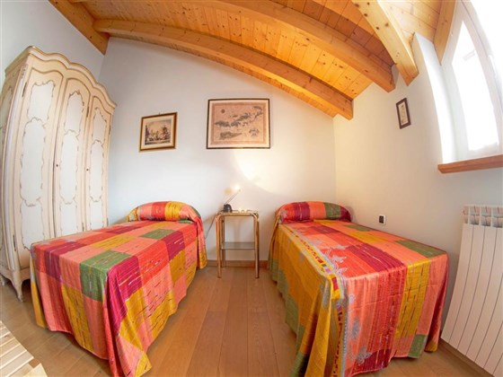 Quarto Twin