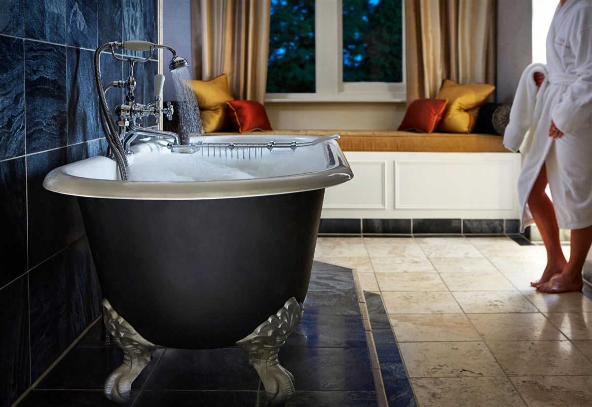 Huntingdon Suite Bathroom
