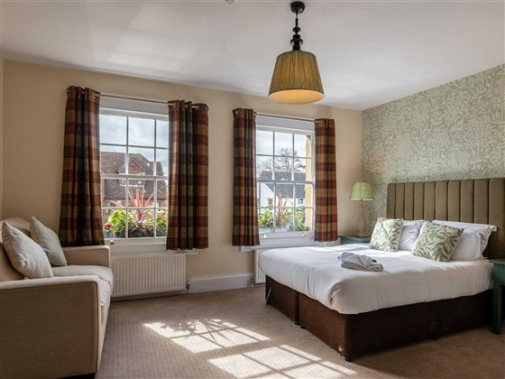 The Richard Onslow,  113 - 117 High St, Cranleigh Village, Surrey, GU6 8AU