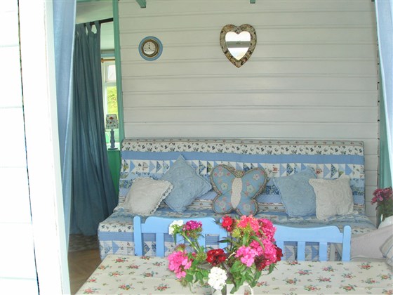 Sea Angel lounge 